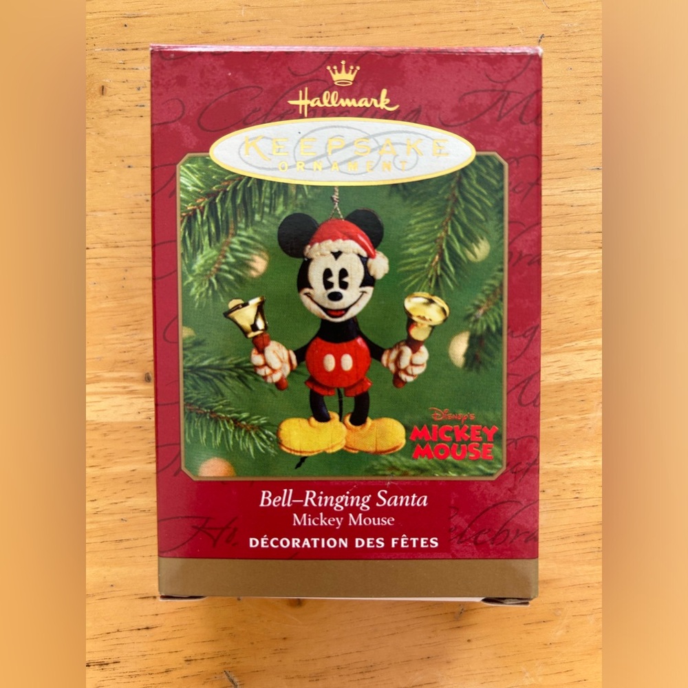 🌺2001 Vintage Hallmark Bell Ringing Mickey Mouse ornament🌺